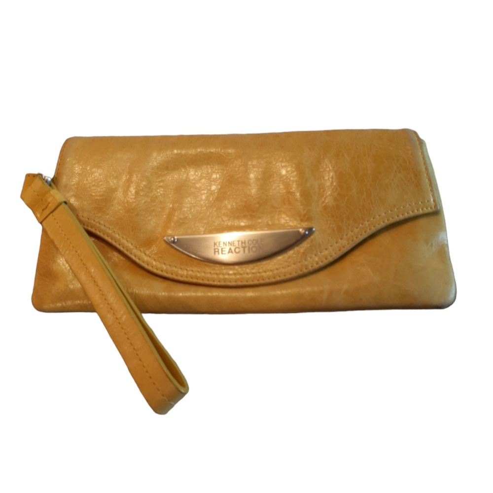 Kenneth Cole Reaction Wristlet
